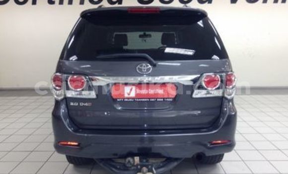 Tenga Tsaru Toyota Fortuner Nhema Mota in Beitbridge in Matabeleland South Tenga Tsaru Toyota Fortuner Nhema Mota in Beitbridge in Matabeleland South