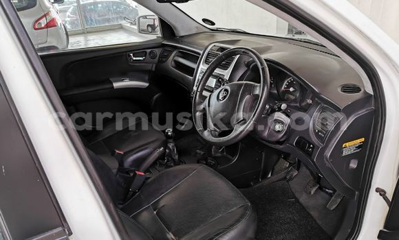 Nunua Ilio tumika Kia Sportage Nyeupe Gari ndani ya Beitbridge nchini Matabeleland Kusini Nunua Ilio tumika Kia Sportage Nyeupe Gari ndani ya Beitbridge nchini Matabeleland Kusini