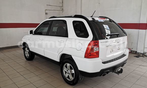 Nunua Ilio tumika Kia Sportage Nyeupe Gari ndani ya Beitbridge nchini Matabeleland Kusini Nunua Ilio tumika Kia Sportage Nyeupe Gari ndani ya Beitbridge nchini Matabeleland Kusini