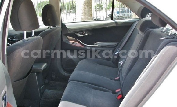 Buy Import Toyota Allion White Car in Beitbridge in Matabeleland South Buy Import Toyota Allion White Car in Beitbridge in Matabeleland South