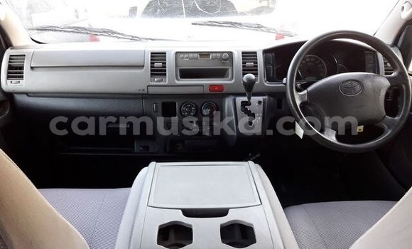 Buy Import Toyota Hiace Other Car in Beitbridge in Matabeleland South Buy Import Toyota Hiace Other Car in Beitbridge in Matabeleland South