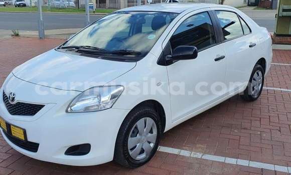 Acheter Occasion Voiture Toyota Yaris Blanc à Beitbridge, Matabeleland South Acheter Occasion Voiture Toyota Yaris Blanc à Beitbridge, Matabeleland South