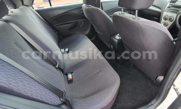 Acheter Occasion Voiture Toyota Yaris Blanc à Beitbridge, Matabeleland South Acheter Occasion Voiture Toyota Yaris Blanc à Beitbridge, Matabeleland South