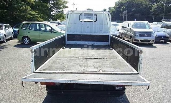 Buy Import Toyota Dyna White Truck in Beitbridge in Matabeleland South Buy Import Toyota Dyna White Truck in Beitbridge in Matabeleland South