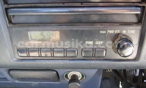 Buy Import Toyota Dyna White Truck in Beitbridge in Matabeleland South Buy Import Toyota Dyna White Truck in Beitbridge in Matabeleland South