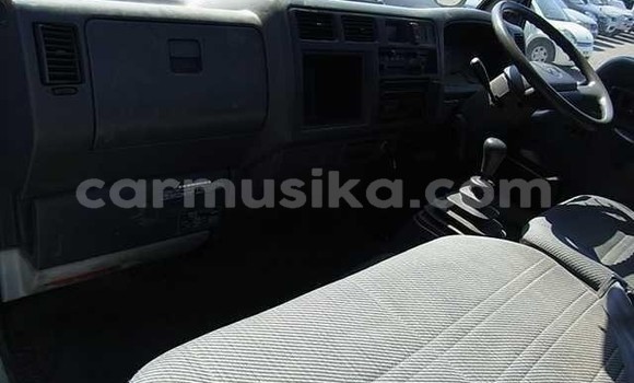 Buy Import Toyota Dyna White Truck in Beitbridge in Matabeleland South Buy Import Toyota Dyna White Truck in Beitbridge in Matabeleland South