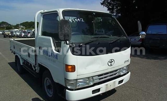Buy Import Toyota Dyna White Truck in Beitbridge in Matabeleland South Buy Import Toyota Dyna White Truck in Beitbridge in Matabeleland South