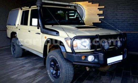 Buy Used Toyota Land Cruiser Brown Car in Beitbridge in Matabeleland South Buy Used Toyota Land Cruiser Brown Car in Beitbridge in Matabeleland South