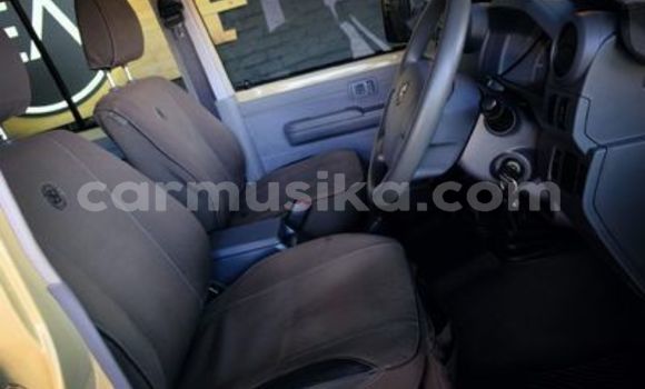 Acheter Occasion Voiture Toyota Land Cruiser Marron à Beitbridge, Matabeleland South Acheter Occasion Voiture Toyota Land Cruiser Marron à Beitbridge, Matabeleland South