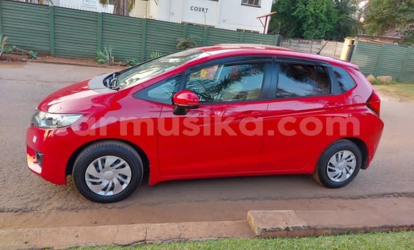 Nunua Mpya Honda Fit Nyekundu Gari ndani ya Avondale nchini Harare Nunua Mpya Honda Fit Nyekundu Gari ndani ya Avondale nchini Harare