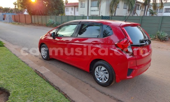 Nunua Mpya Honda Fit Nyekundu Gari ndani ya Avondale nchini Harare Nunua Mpya Honda Fit Nyekundu Gari ndani ya Avondale nchini Harare