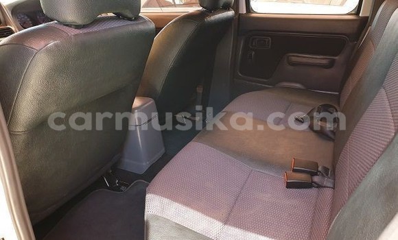 Buy Used Nissan NP 300 White Car in Beitbridge in Matabeleland South Buy Used Nissan NP 300 White Car in Beitbridge in Matabeleland South