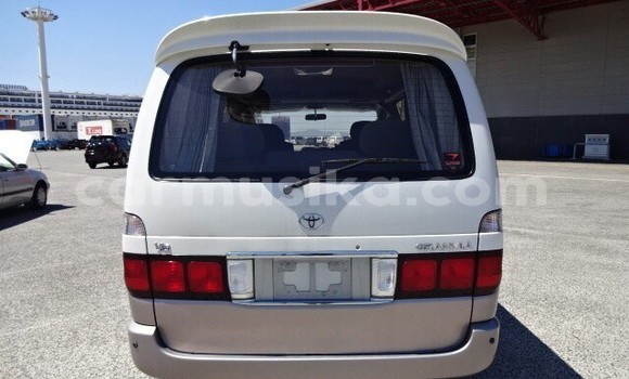 Buy Import Toyota Granvia Other Car in Beitbridge in Matabeleland South Buy Import Toyota Granvia Other Car in Beitbridge in Matabeleland South