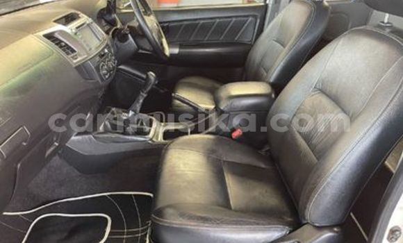 Tenga Tsaru Toyota Hilux Chena Mota in Beitbridge in Matabeleland South Tenga Tsaru Toyota Hilux Chena Mota in Beitbridge in Matabeleland South