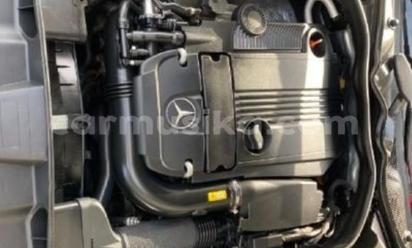 Acheter Occasion Voiture Mercedes-Benz E-Classe Blanc à Beitbridge, Matabeleland South Acheter Occasion Voiture Mercedes-Benz E-Classe Blanc à Beitbridge, Matabeleland South