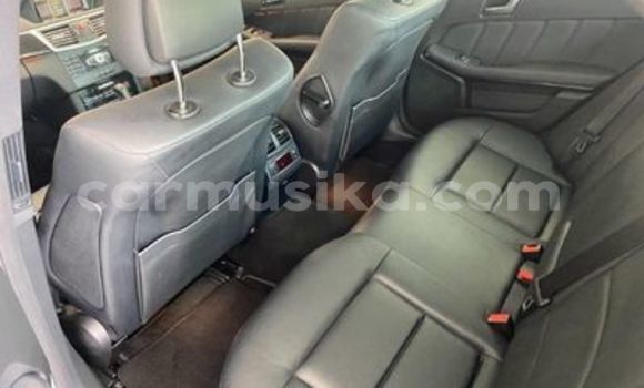 Acheter Occasion Voiture Mercedes-Benz E-Classe Blanc à Beitbridge, Matabeleland South Acheter Occasion Voiture Mercedes-Benz E-Classe Blanc à Beitbridge, Matabeleland South