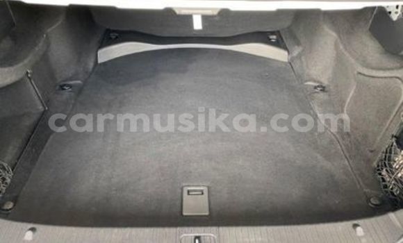 Acheter Occasion Voiture Mercedes-Benz E-Classe Blanc à Beitbridge, Matabeleland South Acheter Occasion Voiture Mercedes-Benz E-Classe Blanc à Beitbridge, Matabeleland South