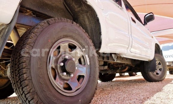 Buy Used Toyota Hilux White Car in Beitbridge in Matabeleland South Buy Used Toyota Hilux White Car in Beitbridge in Matabeleland South