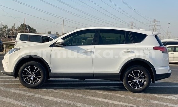 Tenga Tsaru Toyota RAV4 Chena Mota in Beitbridge in Matabeleland South Tenga Tsaru Toyota RAV4 Chena Mota in Beitbridge in Matabeleland South