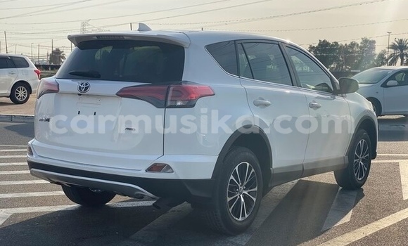 Tenga Tsaru Toyota RAV4 Chena Mota in Beitbridge in Matabeleland South Tenga Tsaru Toyota RAV4 Chena Mota in Beitbridge in Matabeleland South