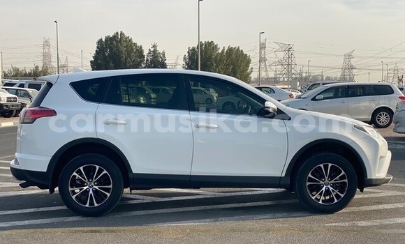 Tenga Tsaru Toyota RAV4 Chena Mota in Beitbridge in Matabeleland South Tenga Tsaru Toyota RAV4 Chena Mota in Beitbridge in Matabeleland South