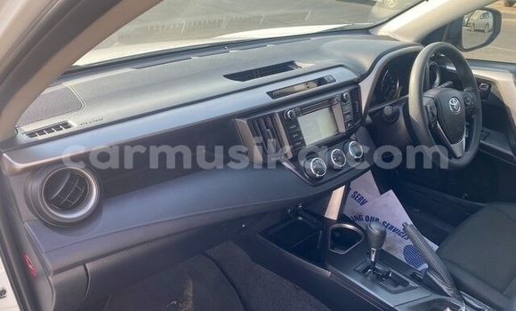 Tenga Tsaru Toyota RAV4 Chena Mota in Beitbridge in Matabeleland South Tenga Tsaru Toyota RAV4 Chena Mota in Beitbridge in Matabeleland South