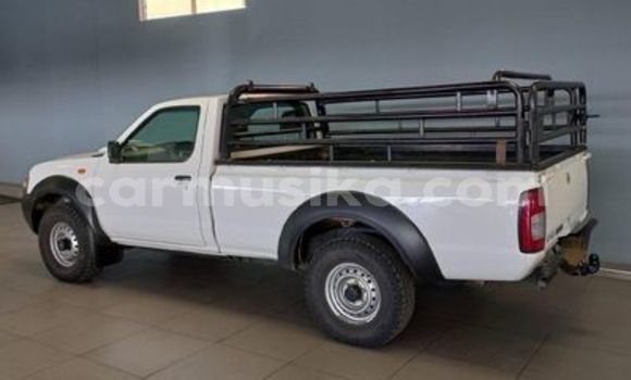 Tenga Tsaru Nissan Hardbody Chena Mota in Beitbridge in Matabeleland South Tenga Tsaru Nissan Hardbody Chena Mota in Beitbridge in Matabeleland South