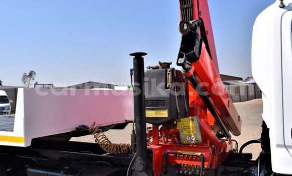 Tenga Tsaru Toyota Dyna Chena Mota in Beitbridge in Matabeleland South Tenga Tsaru Toyota Dyna Chena Mota in Beitbridge in Matabeleland South