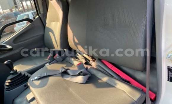 Acheter Occasion Voiture Toyota Dyna Blanc à Beitbridge, Matabeleland South Acheter Occasion Voiture Toyota Dyna Blanc à Beitbridge, Matabeleland South