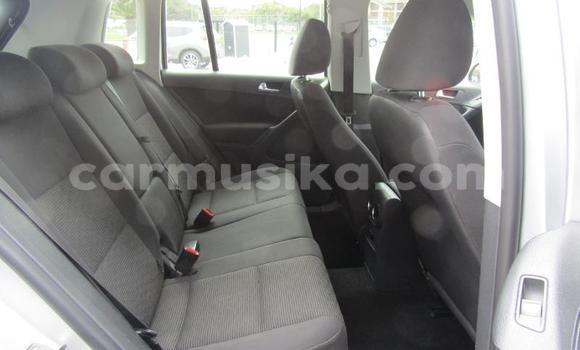 Acheter Occasion Voiture Volkswagen Tiguan Gris à Beitbridge, Matabeleland South Acheter Occasion Voiture Volkswagen Tiguan Gris à Beitbridge, Matabeleland South