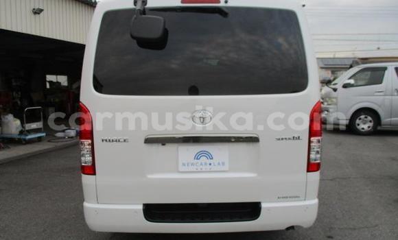 Tenga Tsaru Toyota Hiace Chena Mota in Beitbridge in Matabeleland South Tenga Tsaru Toyota Hiace Chena Mota in Beitbridge in Matabeleland South