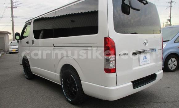 Tenga Tsaru Toyota Hiace Chena Mota in Beitbridge in Matabeleland South Tenga Tsaru Toyota Hiace Chena Mota in Beitbridge in Matabeleland South