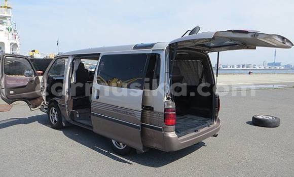 Acheter Occasion Voiture Toyota Hiace Autre à Beitbridge, Matabeleland South Acheter Occasion Voiture Toyota Hiace Autre à Beitbridge, Matabeleland South