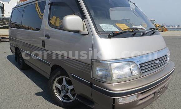 Acheter Occasion Voiture Toyota Hiace Autre à Beitbridge, Matabeleland South Acheter Occasion Voiture Toyota Hiace Autre à Beitbridge, Matabeleland South