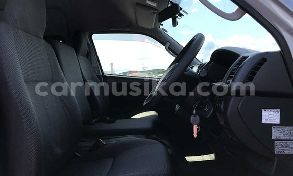 Buy Used Toyota Hiace Other Car in Beitbridge in Matabeleland South Buy Used Toyota Hiace Other Car in Beitbridge in Matabeleland South