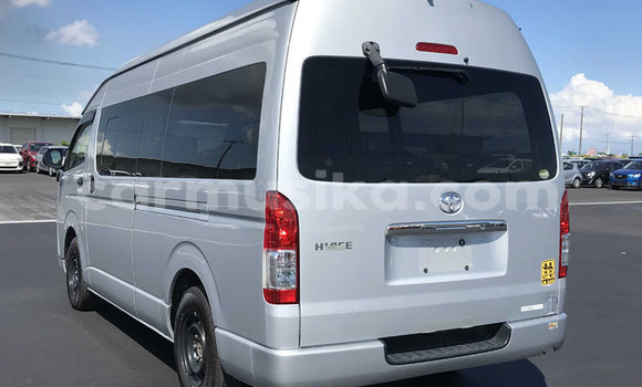 Buy Used Toyota Hiace Other Car in Beitbridge in Matabeleland South Buy Used Toyota Hiace Other Car in Beitbridge in Matabeleland South