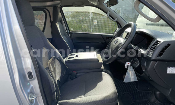 Buy Used Toyota Hiace Other Car in Beitbridge in Matabeleland South Buy Used Toyota Hiace Other Car in Beitbridge in Matabeleland South