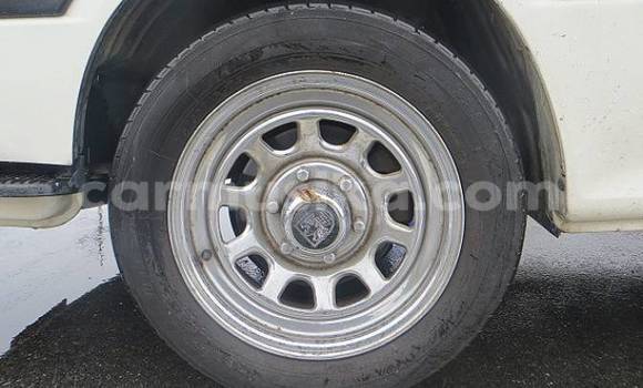 Buy Used Toyota Hiace White Car in Beitbridge in Matabeleland South Buy Used Toyota Hiace White Car in Beitbridge in Matabeleland South