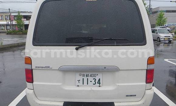 Buy Used Toyota Hiace White Car in Beitbridge in Matabeleland South Buy Used Toyota Hiace White Car in Beitbridge in Matabeleland South