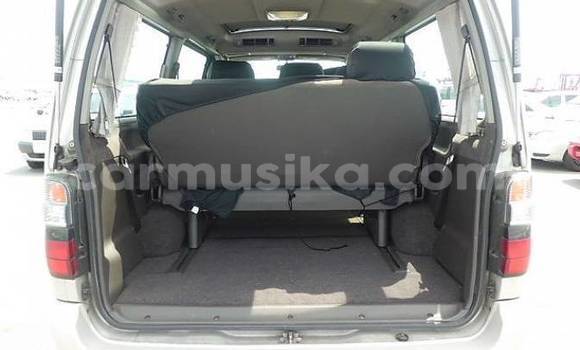 Tenga Tsaru Toyota Hiace Zvimwe Mota in Beitbridge in Matabeleland South Tenga Tsaru Toyota Hiace Zvimwe Mota in Beitbridge in Matabeleland South