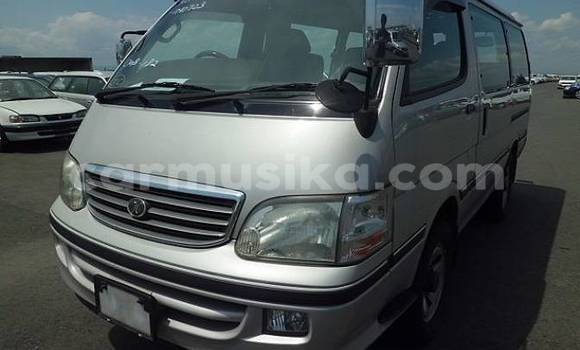 Tenga Tsaru Toyota Hiace Zvimwe Mota in Beitbridge in Matabeleland South Tenga Tsaru Toyota Hiace Zvimwe Mota in Beitbridge in Matabeleland South