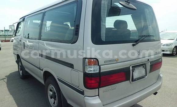 Tenga Tsaru Toyota Hiace Zvimwe Mota in Beitbridge in Matabeleland South Tenga Tsaru Toyota Hiace Zvimwe Mota in Beitbridge in Matabeleland South