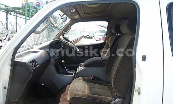 Nunua Ilio tumika Toyota Hiace Nyingine Gari ndani ya Beitbridge nchini Matabeleland Kusini Nunua Ilio tumika Toyota Hiace Nyingine Gari ndani ya Beitbridge nchini Matabeleland Kusini