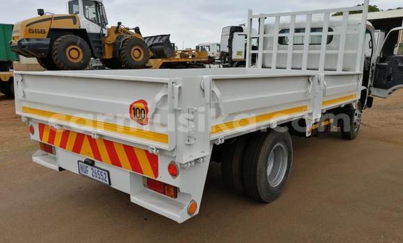 Acheter Occasion Utilitaire Mitsubishi Canter Blanc à Harare, Harare Acheter Occasion Utilitaire Mitsubishi Canter Blanc à Harare, Harare