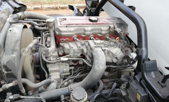 Acheter Occasion Utilitaire Hino 300 Series Blanc à Harare, Harare Acheter Occasion Utilitaire Hino 300 Series Blanc à Harare, Harare