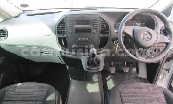 Acheter Occasion Voiture Mercedes‒Benz Vito Blanc à Beitbridge, Matabeleland South Acheter Occasion Voiture Mercedes‒Benz Vito Blanc à Beitbridge, Matabeleland South