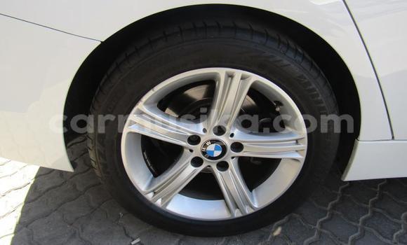 Acheter Occasion Voiture BMW 3–Series Blanc à Beitbridge, Matabeleland South Acheter Occasion Voiture BMW 3–Series Blanc à Beitbridge, Matabeleland South