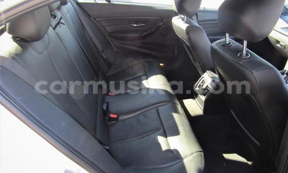 Acheter Occasion Voiture BMW 3–Series Blanc à Beitbridge, Matabeleland South Acheter Occasion Voiture BMW 3–Series Blanc à Beitbridge, Matabeleland South