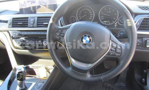 Acheter Occasion Voiture BMW 3–Series Blanc à Beitbridge, Matabeleland South Acheter Occasion Voiture BMW 3–Series Blanc à Beitbridge, Matabeleland South