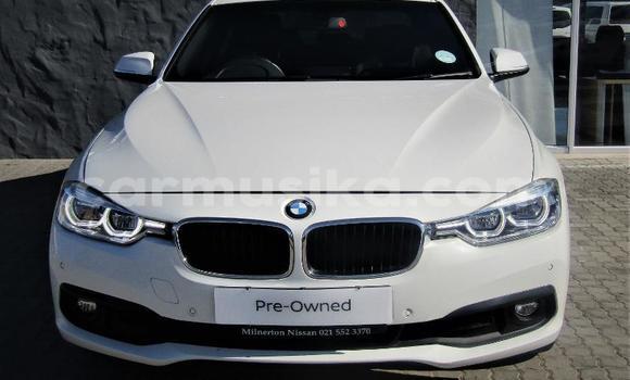 Acheter Occasion Voiture BMW 3–Series Blanc à Beitbridge, Matabeleland South Acheter Occasion Voiture BMW 3–Series Blanc à Beitbridge, Matabeleland South